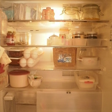 お掃除楽チン!冷蔵庫100均スッキリ収納♪