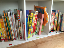 子供でも簡単に片付けられる絵本収納