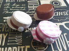 ペットボトルキャップでキャスケットブローチ