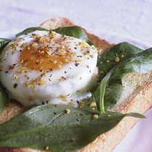 ポーチドエッグトースト