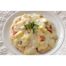 簡単☆手作りピザ風3種のチーズパン