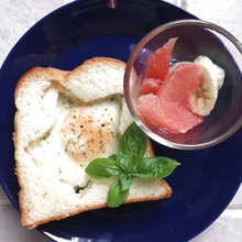 100均の型で簡単エッグトースト。