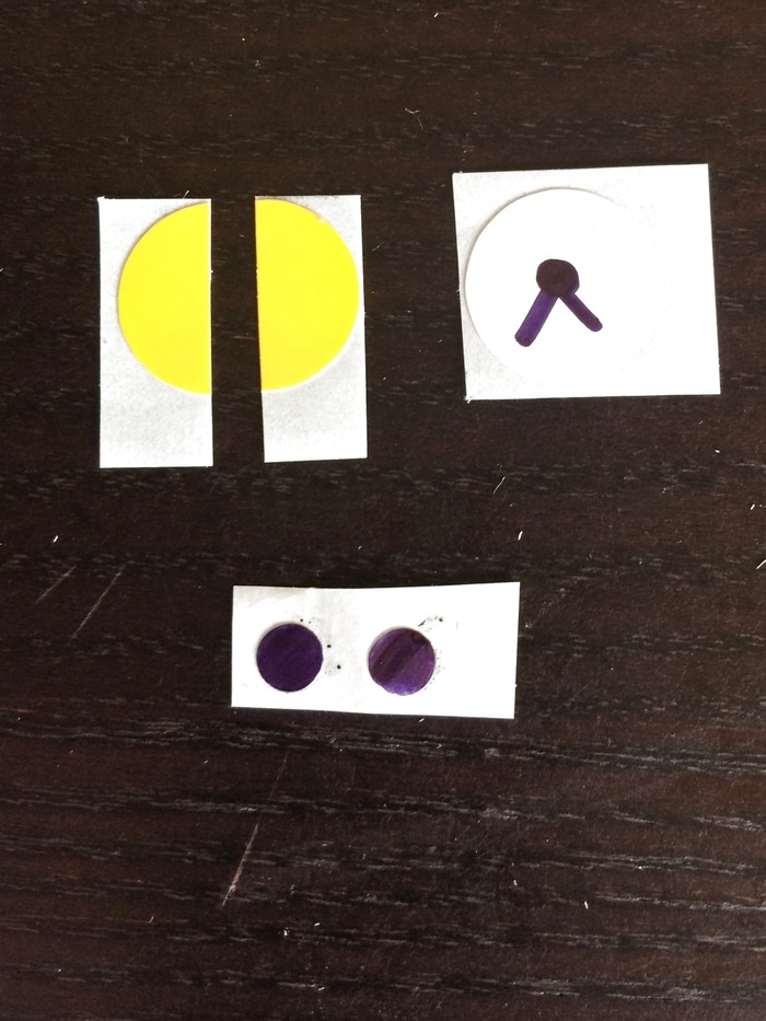 油性マジックとはさみを用意