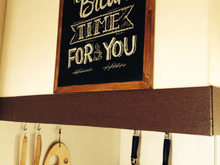 【築28年キッチン改造】壁紙+100均でレンジフードをDIY!