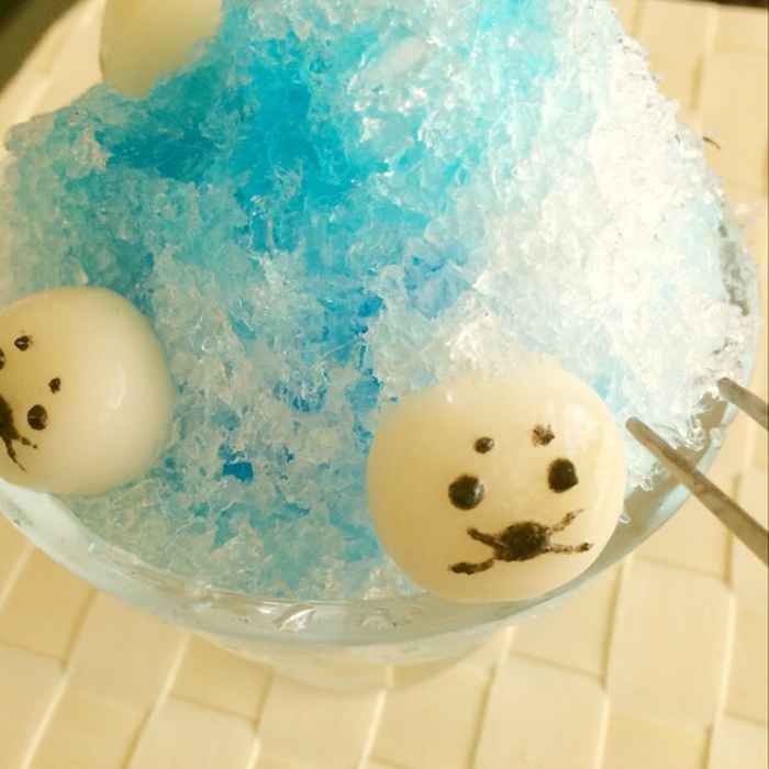 *白玉アザラシを盛り付ける*