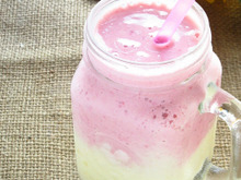パイナップルと桃の豆乳スムージー