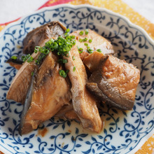 余った梅酒で☆こってりぶりのあら煮