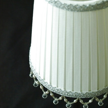 【ボンドで貼るだけ!】キラキラビーズでIKEAのランプシェードをアップデート