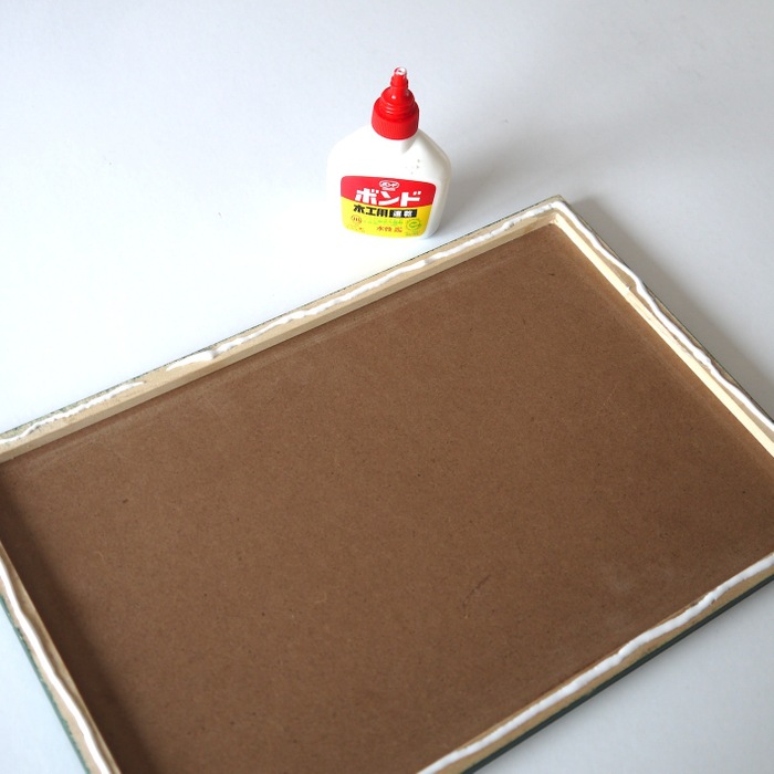 1.黒板を貼る。