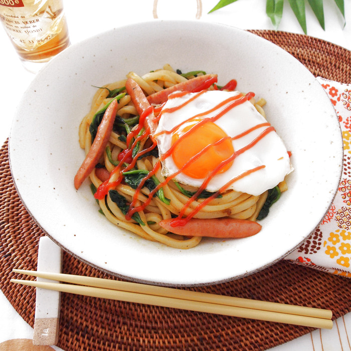 夏休みに食べたい　「カレー焼きうどん」