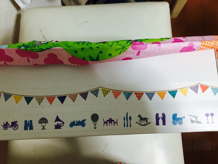 箱側面はマステでカラフルに