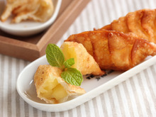 リンゴのカラメリゼと餃子の皮 de アップルパイ☆ ~フルーツパイアレンジ