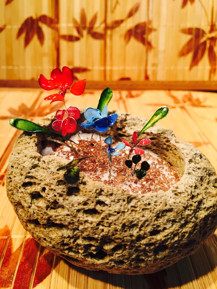 ワイヤーとマニキュアで可愛いお花作り✿