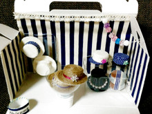 箱ごと帽子屋さん♪