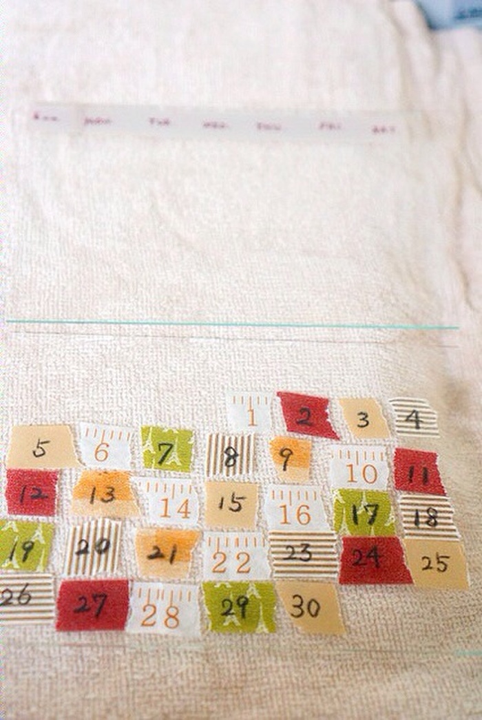 手順3.曜日マステと日にちマステを各ガラスに貼る