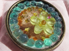 アクアビーズをUVレジンで固めてお洒落なネックレスへ