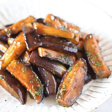 レシピ【アンチエイジング効果に期待!!茄子のオイケチャ炒め】