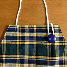 くるみボタンひとつで♪子供が自分で紐の長さを調整できる簡単エプロン