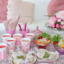 ピンクのガールズパーティー♪白い紙コップをマスキングテープでおめかし