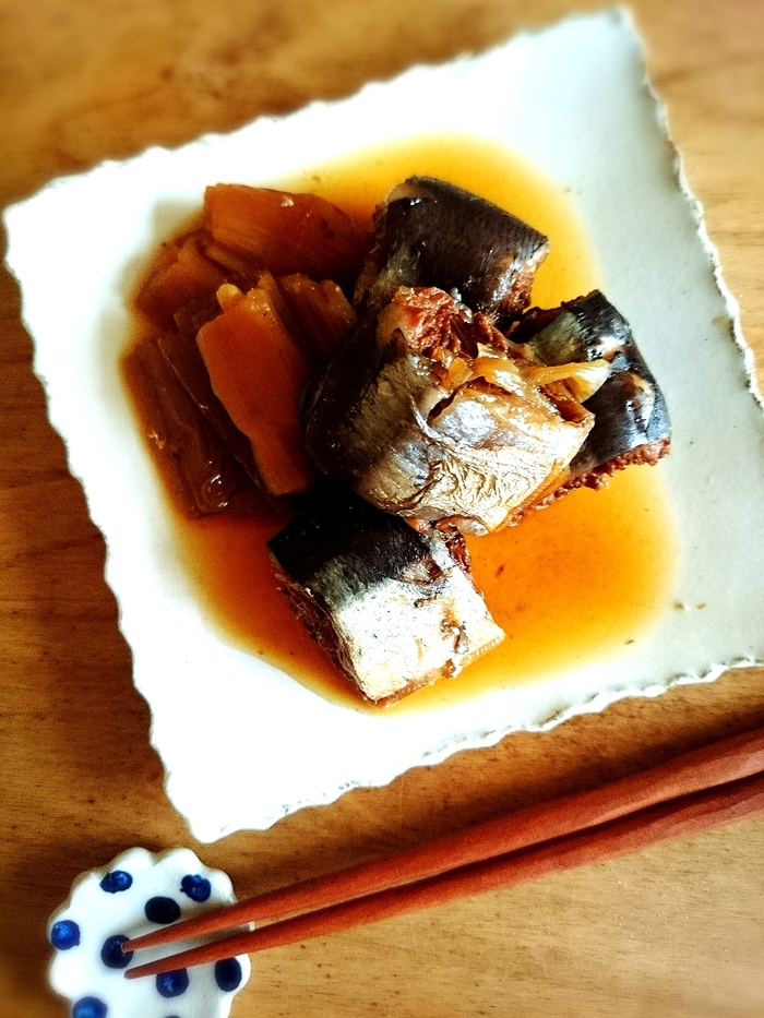 キッチンバサミで超簡単♥めんつゆ&酢 de とろ~り秋刀魚のさっぱり煮