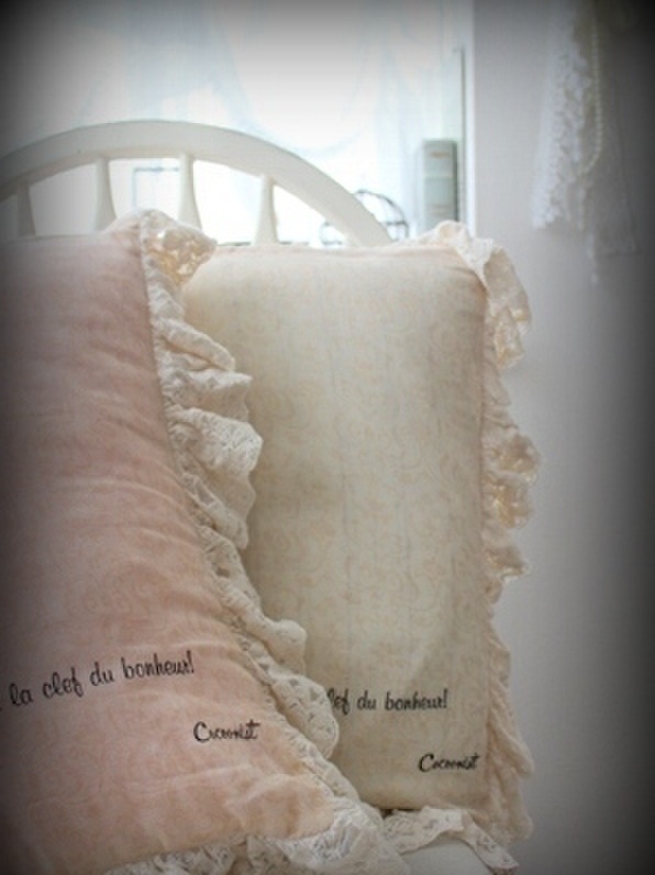 インテリアの簡単衣替え♪クッションカバーで季節感を演出