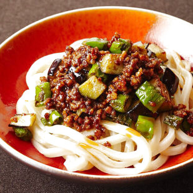なすとししとうの汁なし担担うどん