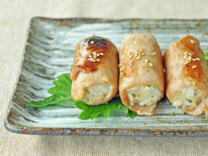 行楽のお弁当に!冷めても美味しい肉巻きおにぎりの作り方