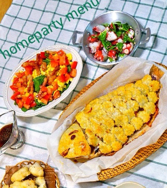 ハロウィンやクリスマスにも!鯛の半身に冷凍パイシートでパイ包み焼き『パイ焼きくん』