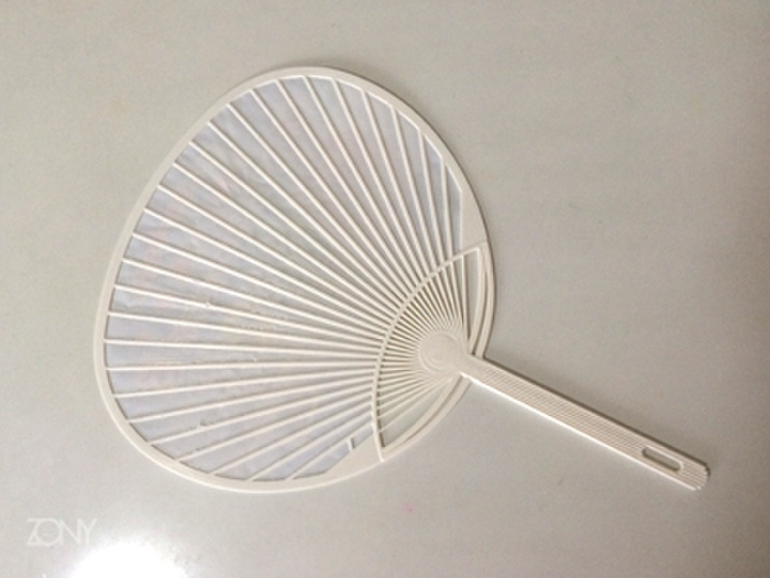 うちわの骨組みだけになりました