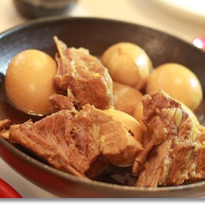 牡蠣醤油が便利で美味しい!スペアリブと卵の煮込み☆