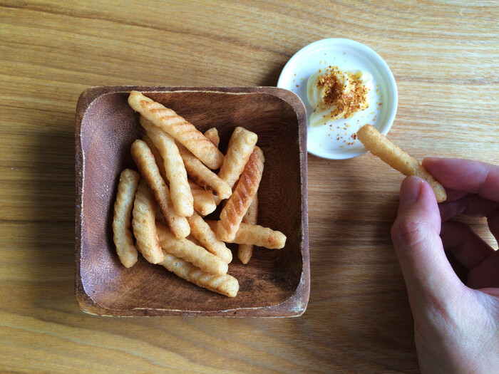 かっぱえびせんの画期的な食べ方「煎りえびせん・一味マヨ」がビールに合いすぎ!