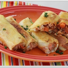 ミートソース2日目は♪春巻きの皮でミートパイ☆