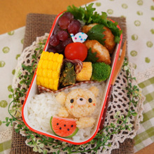スイカを持ったくまちゃん♪キャラ弁