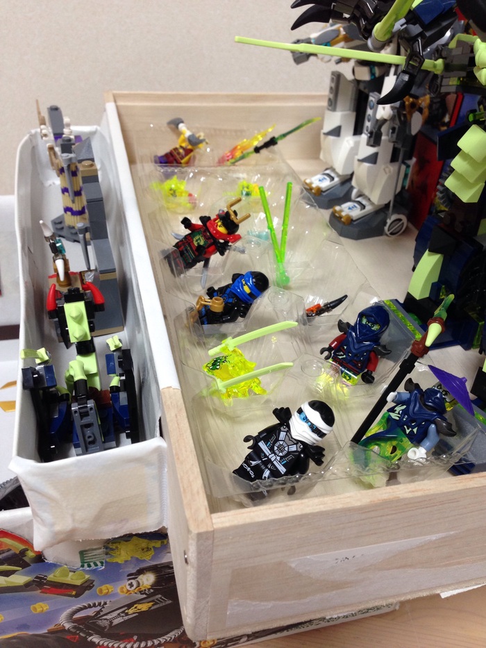 細かいパーツは卵の空きパックに♪