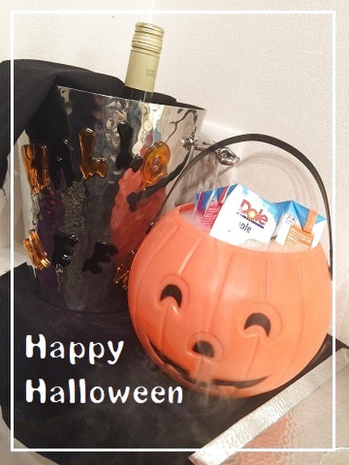 ドライアイスでスモーキーな演出!!ハロウィンドリンクコーナー作り