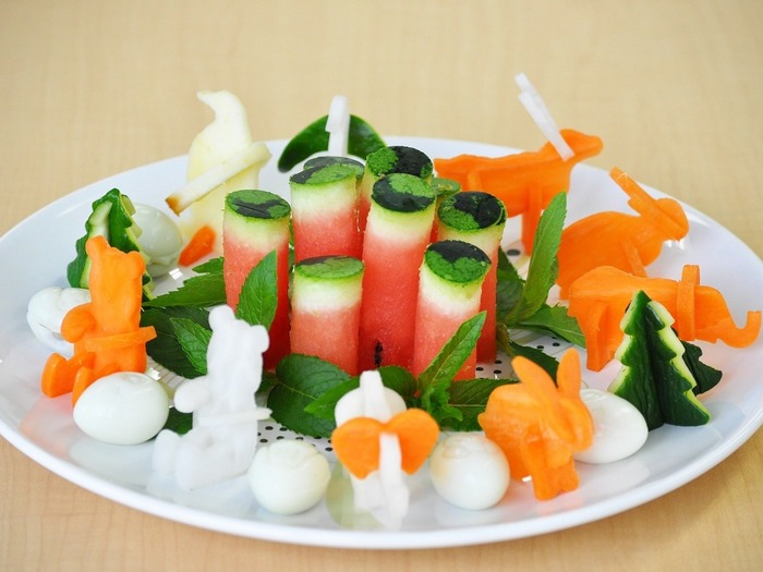 スイカ&野菜の動物たちのサラダ『どうぶつ宴』レシピ
