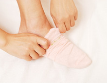 ベッキーの美脚のヒケツ★靴下重ね履きの冷えとり健康法って?