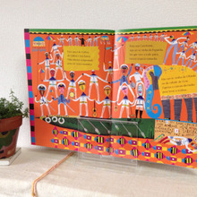 ダイソーのあれを使って♪お気に入りのパンフレットをお部屋に飾ろう!