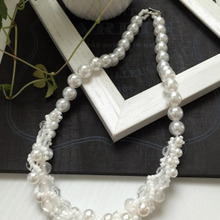 パールで作るエレガントクロッシェネックレス