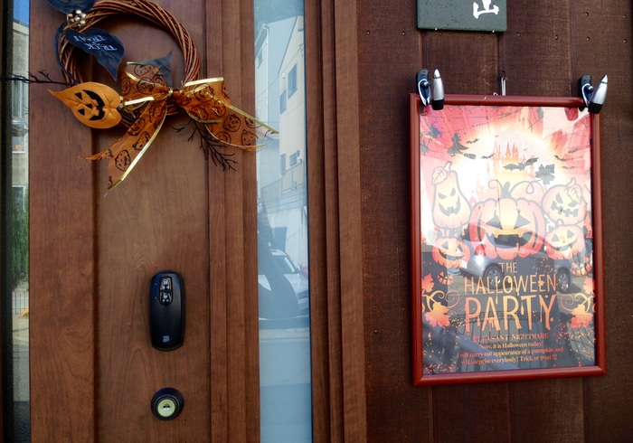 玄関前は100均で