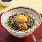 旬のさんまを楽しむ!「さんまの月見丼」