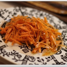 ハーブ風味のはちみつ入り☆キャロットラペ☆