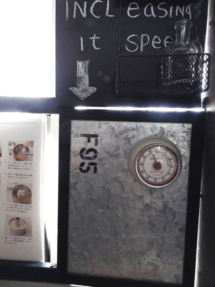 キッチンタイマーをくっつける。