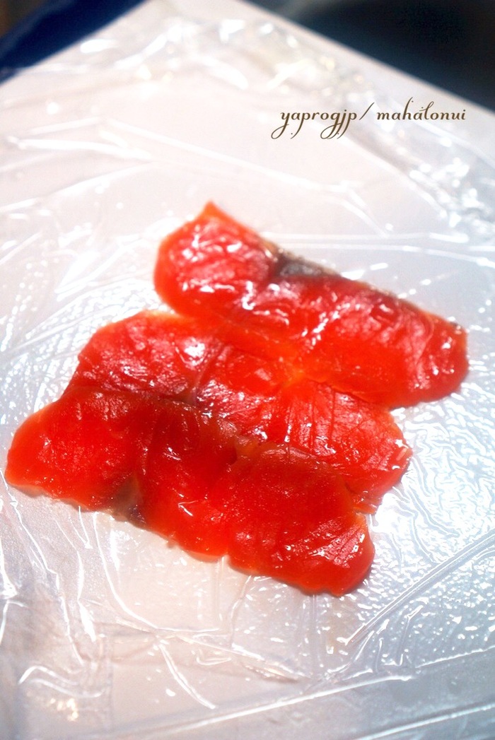 手順1.ラップの上に並べる