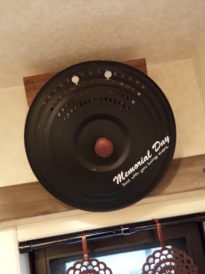 気になる換気扇も隠しちゃおう