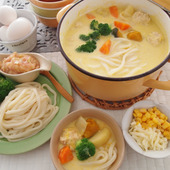 お鍋でハロウィンパーティ!「かぼちゃシチューうどん鍋」