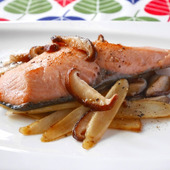 今が旬!とっても美味しい秋鮭の甘酢ソテー