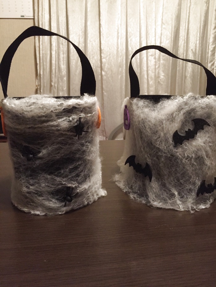 ハロウィンのキャンディーボックス入れ