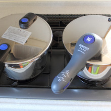 圧力鍋、あなたならどちらを買う?