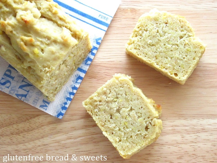 簡単!混ぜて焼くだけ☆さつまいもの米粉ケーキ